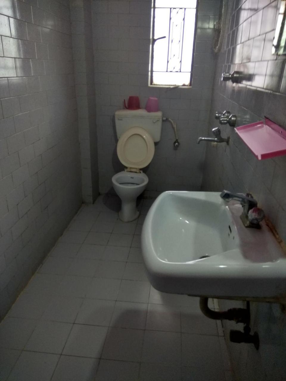 Renu Guest House Kalkuta Zewnętrze zdjęcie