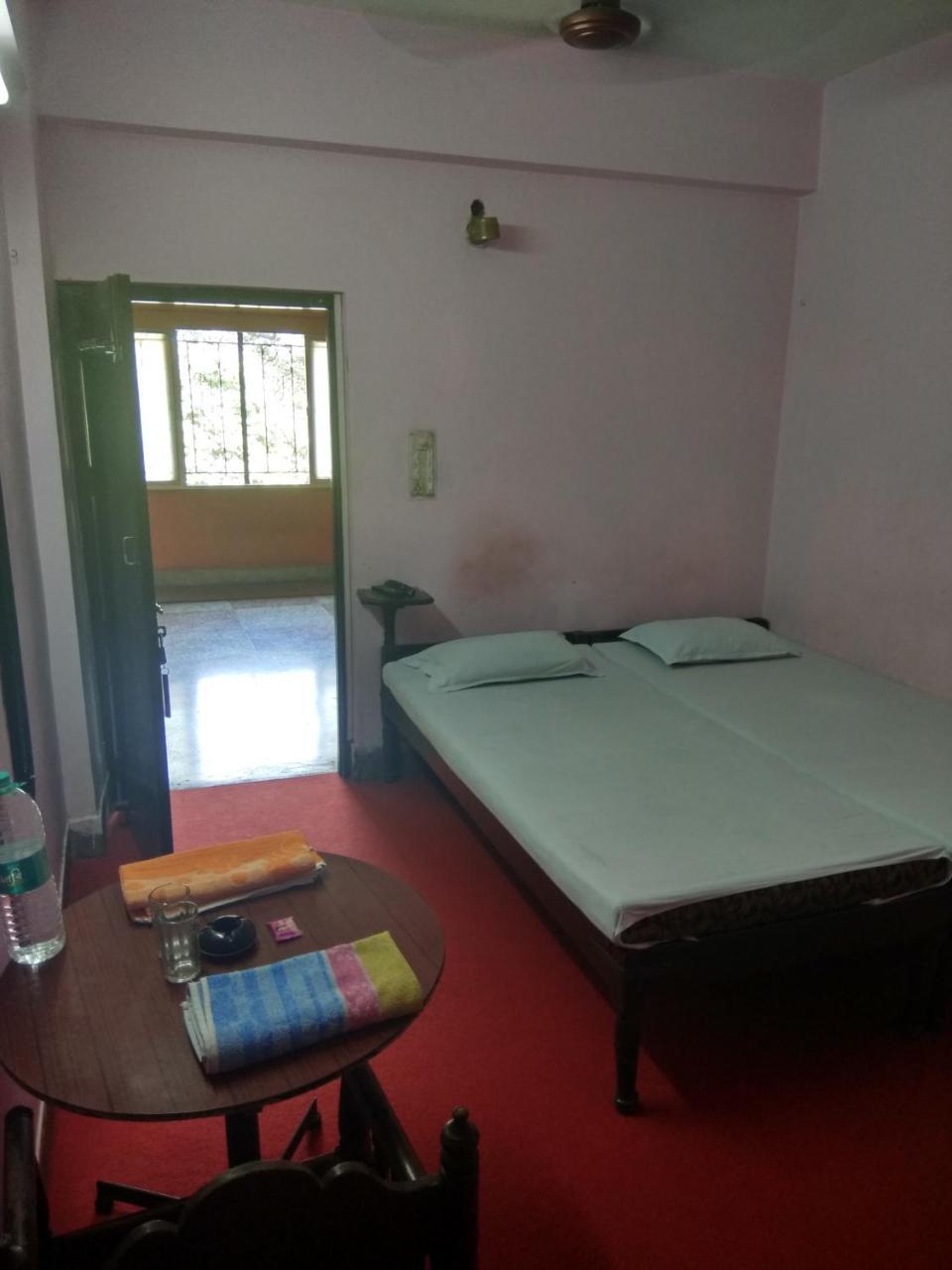 Renu Guest House Kalkuta Zewnętrze zdjęcie