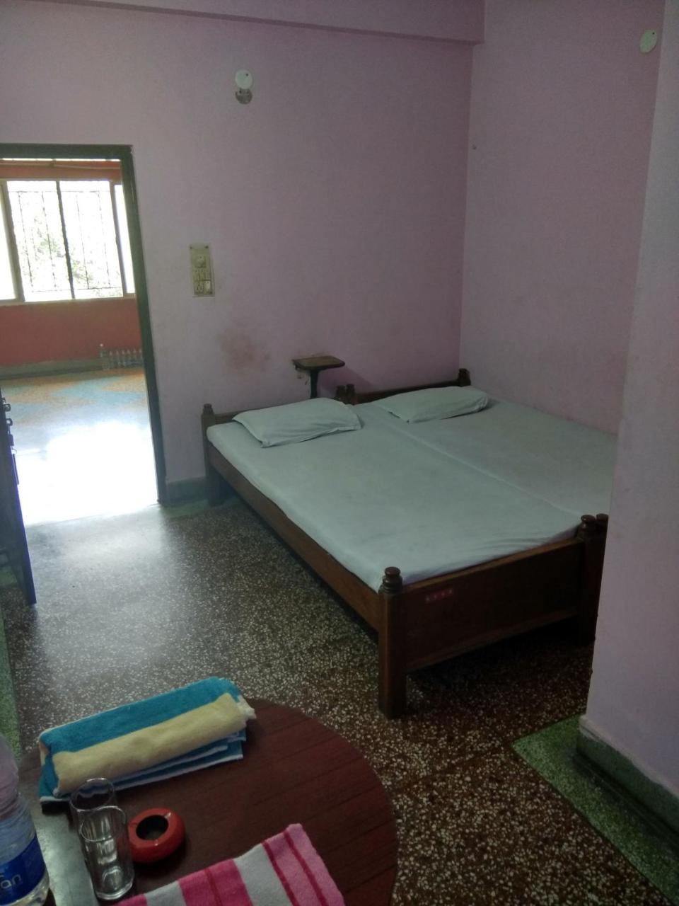 Renu Guest House Kalkuta Zewnętrze zdjęcie