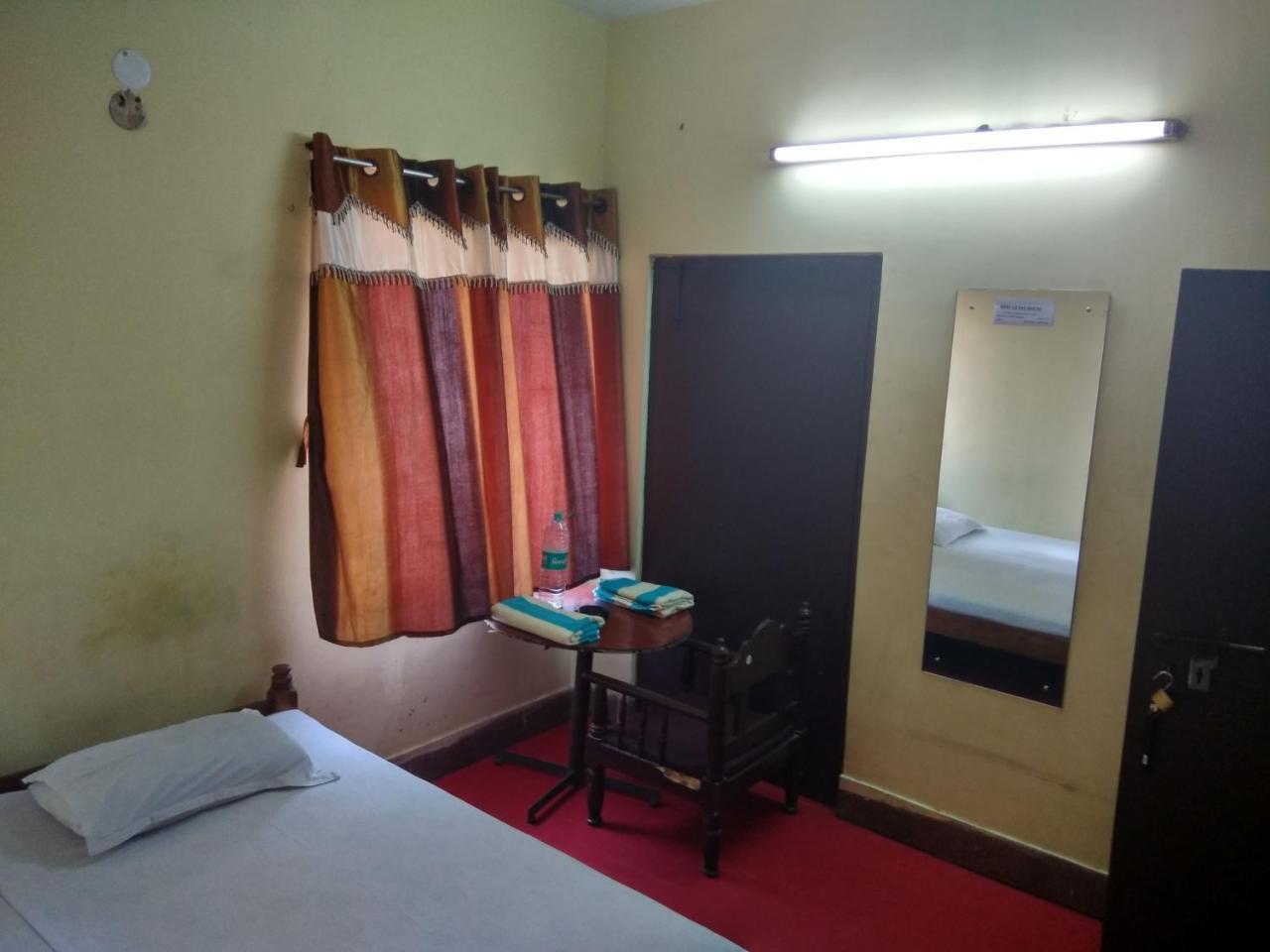 Renu Guest House Kalkuta Zewnętrze zdjęcie